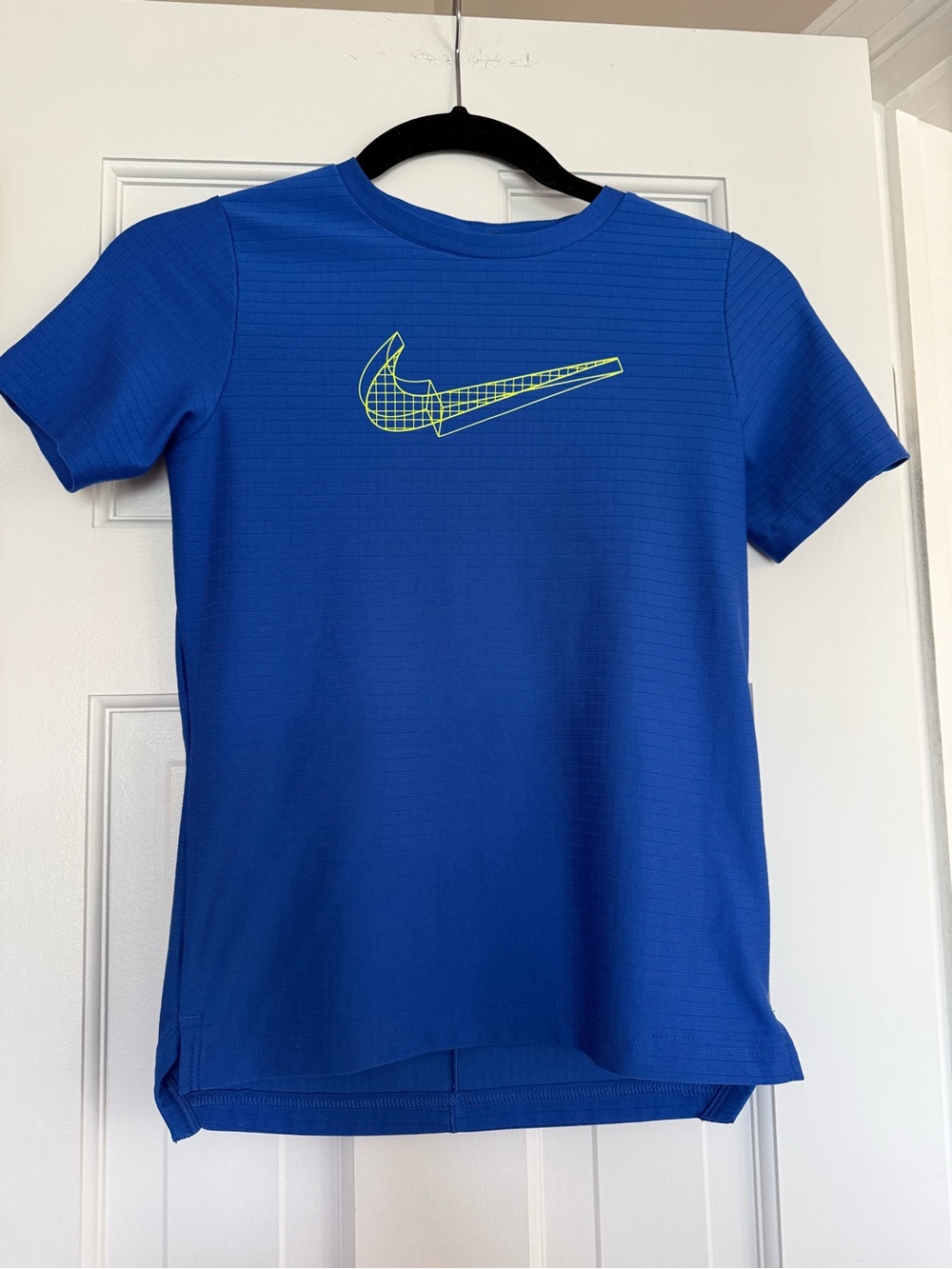 Nike Dri-FIT Blue Athletic Training Shirt Boys’ Small
